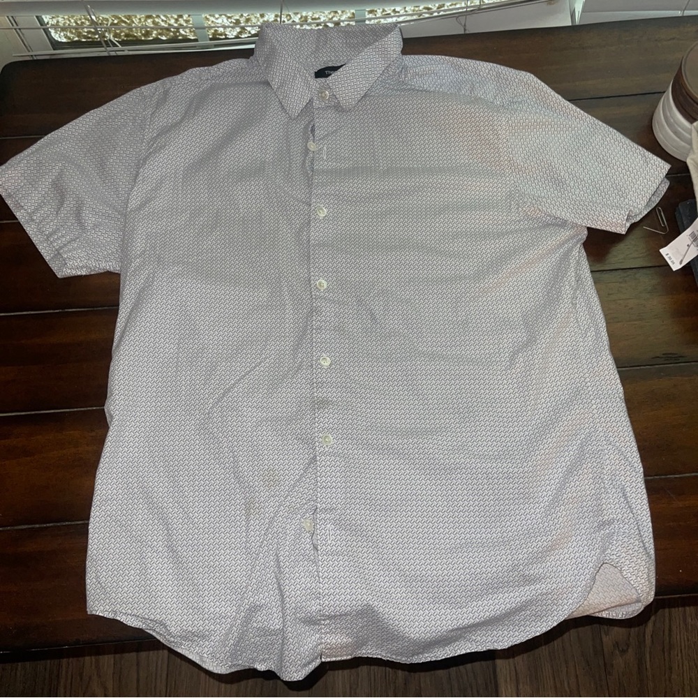 Men’s theory short sleeve button down size slim fit